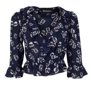 Realization ‘Cher’ blouse in navy floral